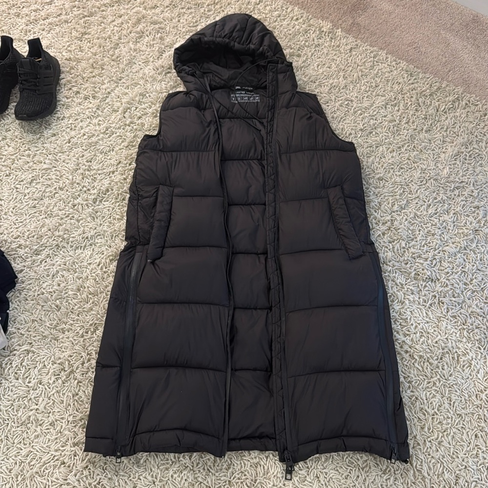 ZARA the long vest. Black padded vest. Zip sides
